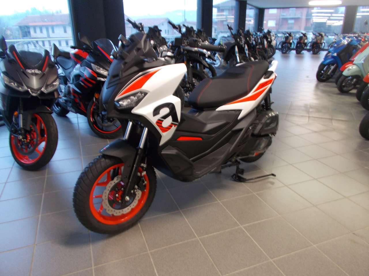 Aprilia SR GT 125 SPORT ABS MOD 2025 E5+