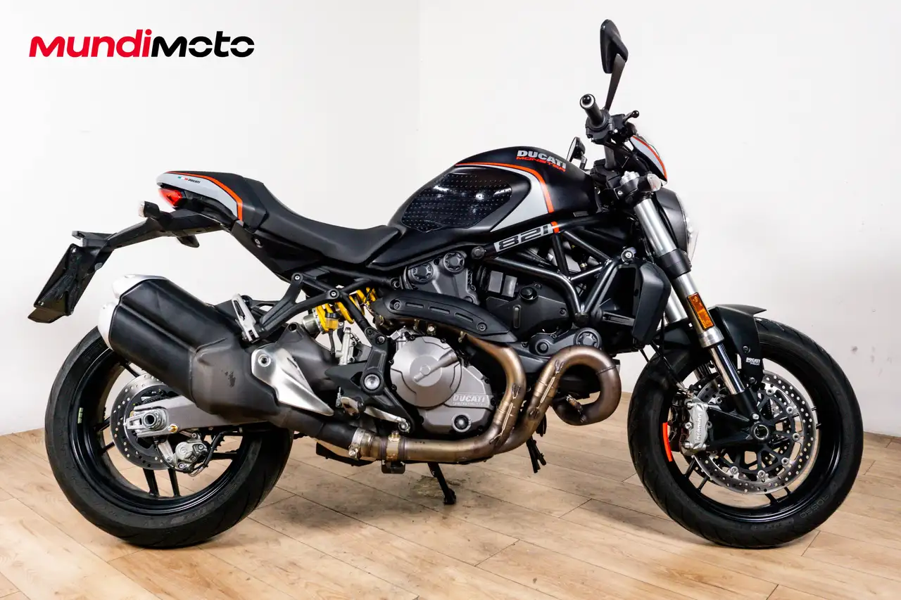 Ducati Monster 821