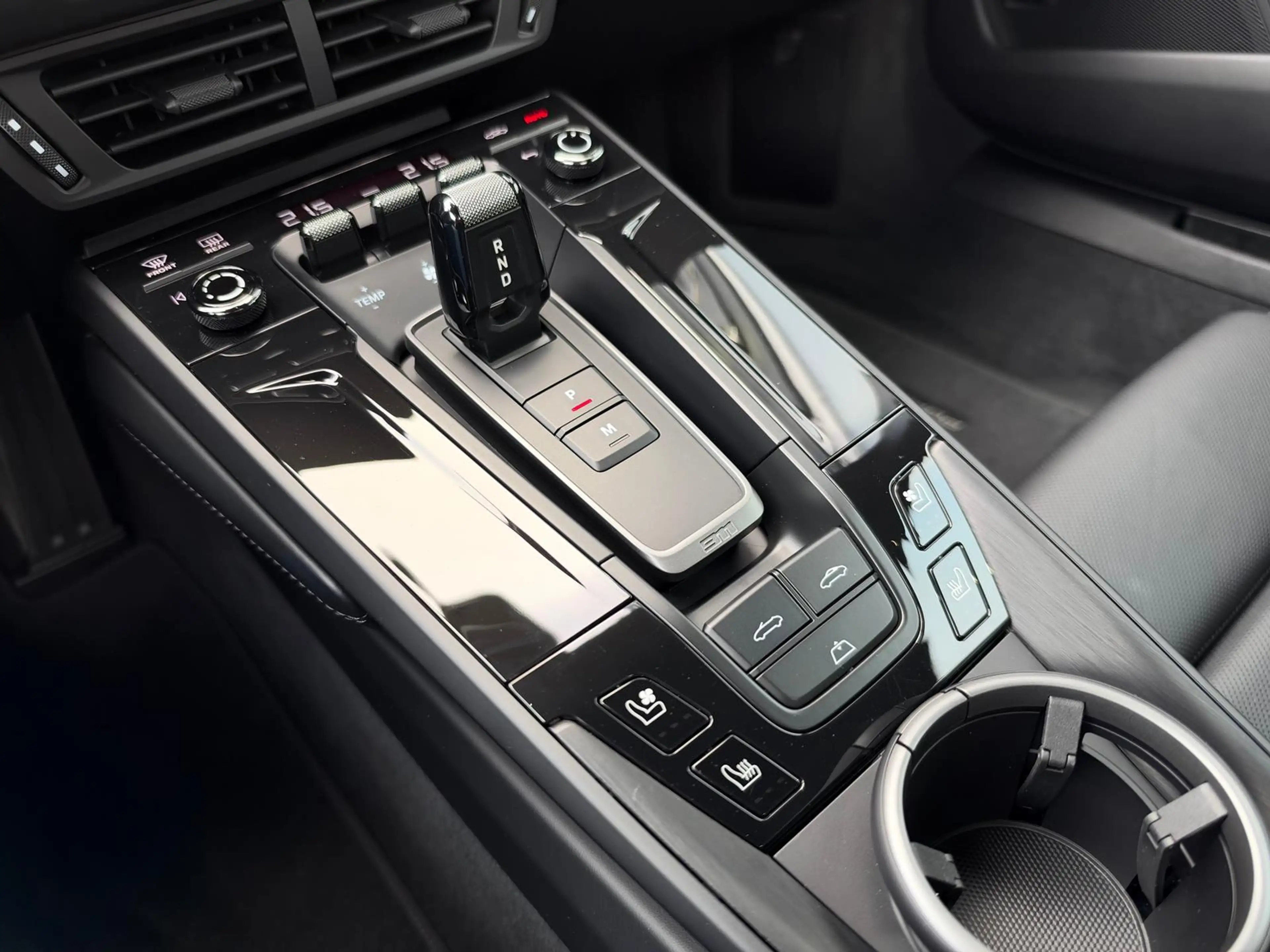 Porsche 992 .2 4 GTS Cabrio*HD-MATRIX*360°KAM*BOSE*LIFT* — photo 8