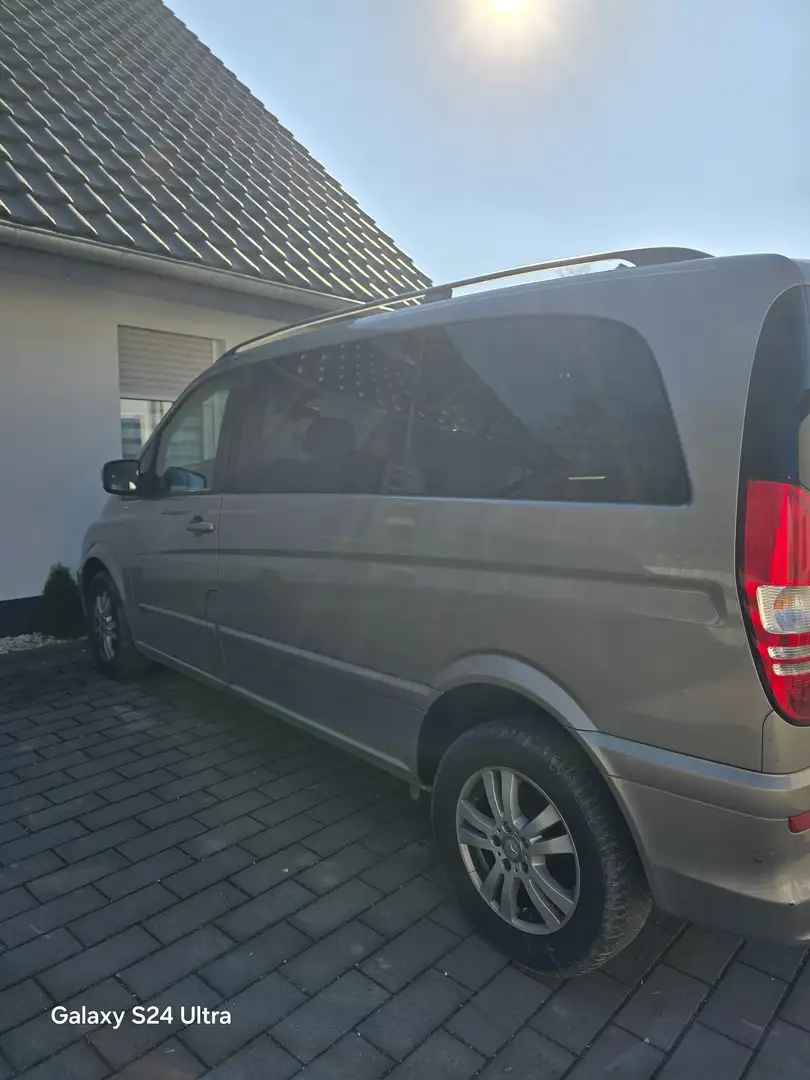 Mercedes-Benz Viano Viano 3.0 CDI DPF kompakt Automatik Trend Edition Gris - 2