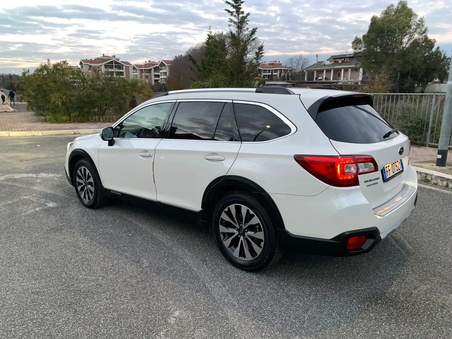 Subaru OUTBACK Outback 2.0d Unlimited lineartronic my16 Bianco - 2