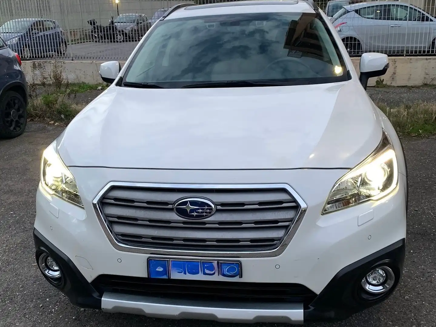 Subaru OUTBACK Outback 2.0d Unlimited lineartronic my16 Bianco - 1