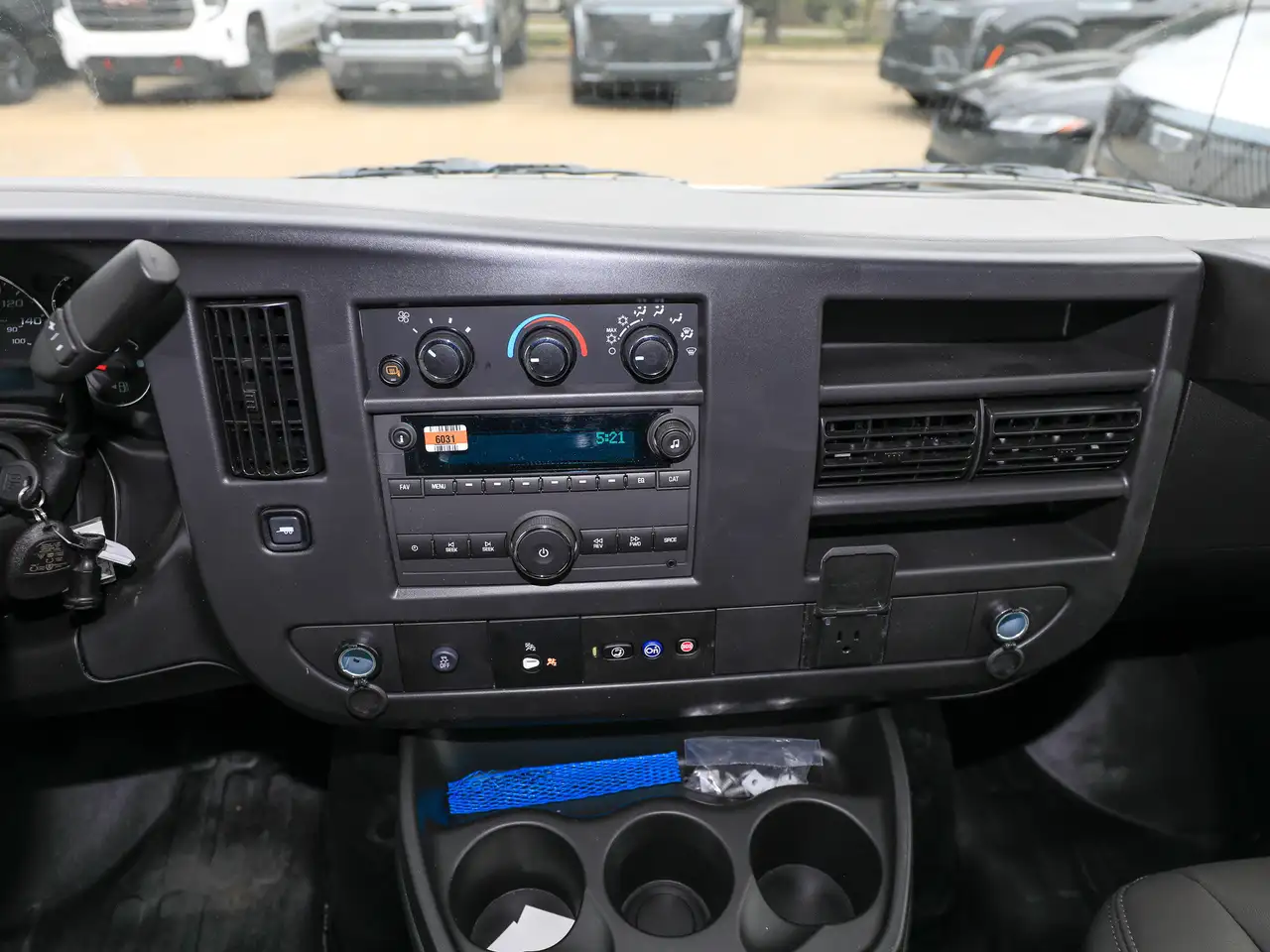 Chevrolet Express 3500 снимка Chevrolet Express 3500