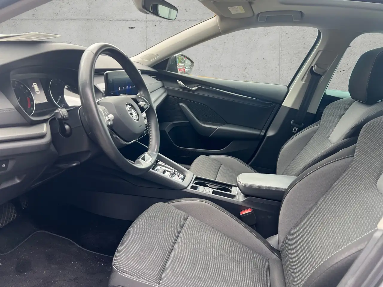 Skoda Octavia Combi 2.0 TDI DSG +AHK +PANO +LED +RKAM +CARPLAY, миниатюра 11