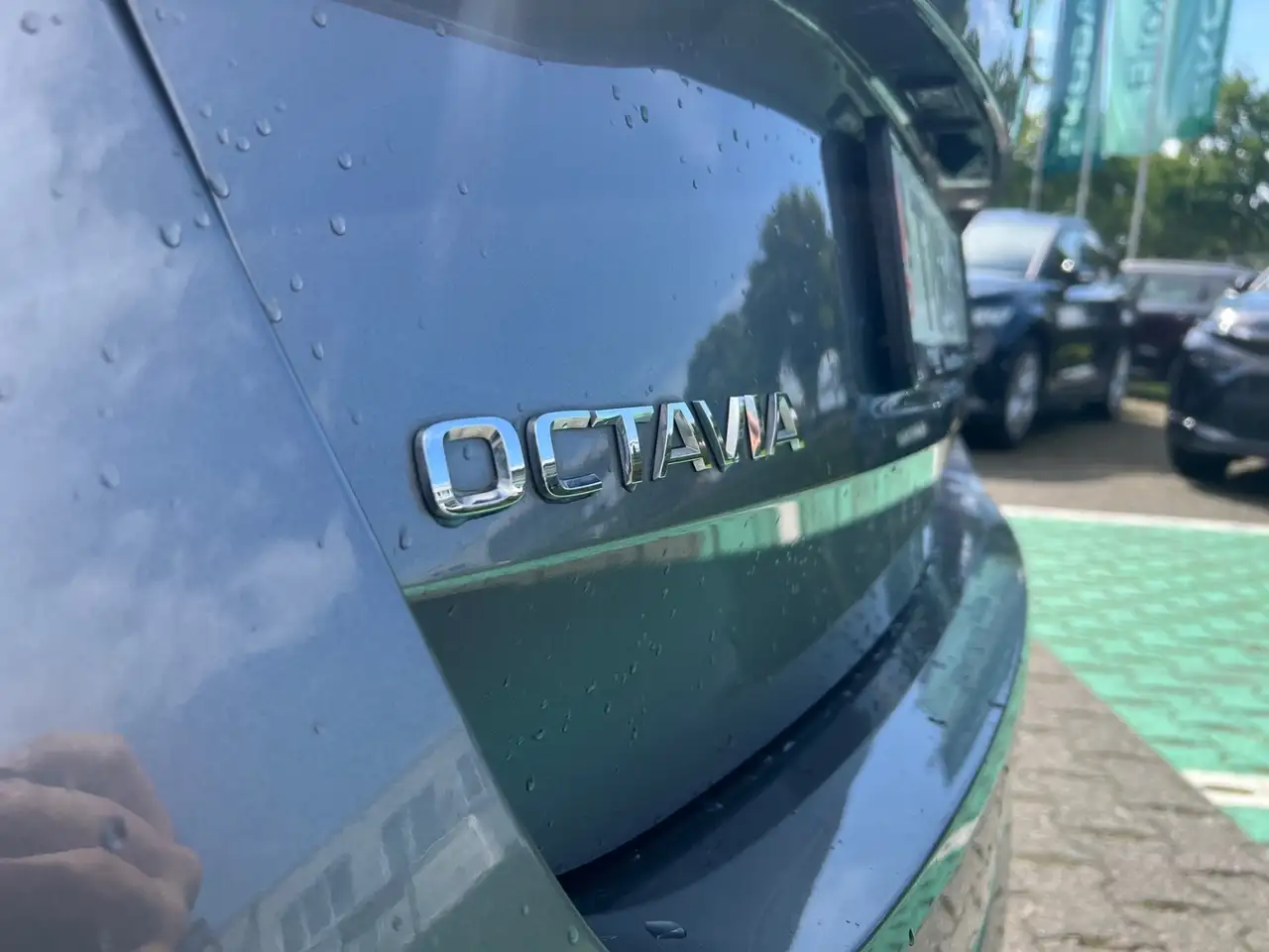 Skoda Octavia Combi 2.0 TDI DSG +AHK +PANO +LED +RKAM +CARPLAY, миниатюра 24