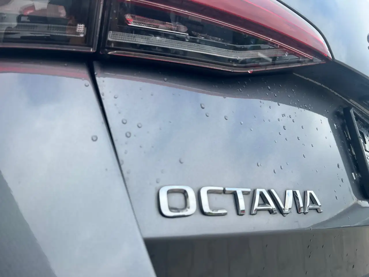 Skoda Octavia Combi 2.0 TDI DSG +AHK +PANO +LED +RKAM +CARPLAY, миниатюра 30