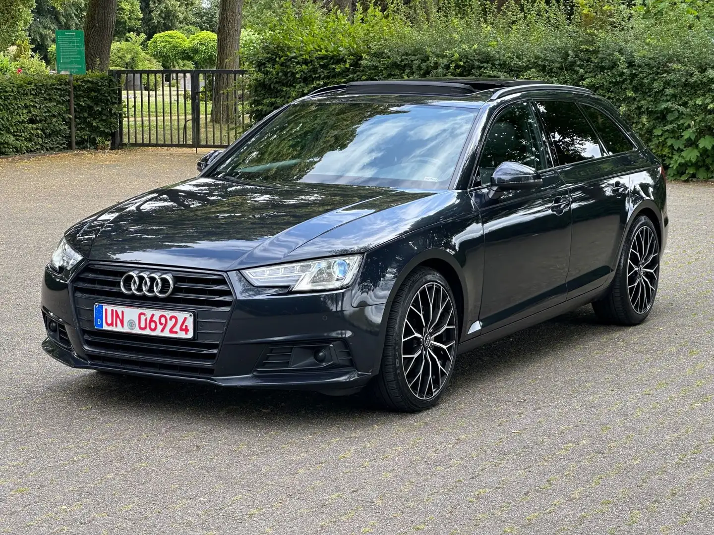 Audi A4 Avant 2.0 Sport Ultra*PANO*ACC*VIRTUAL*DSP Bleu - 2