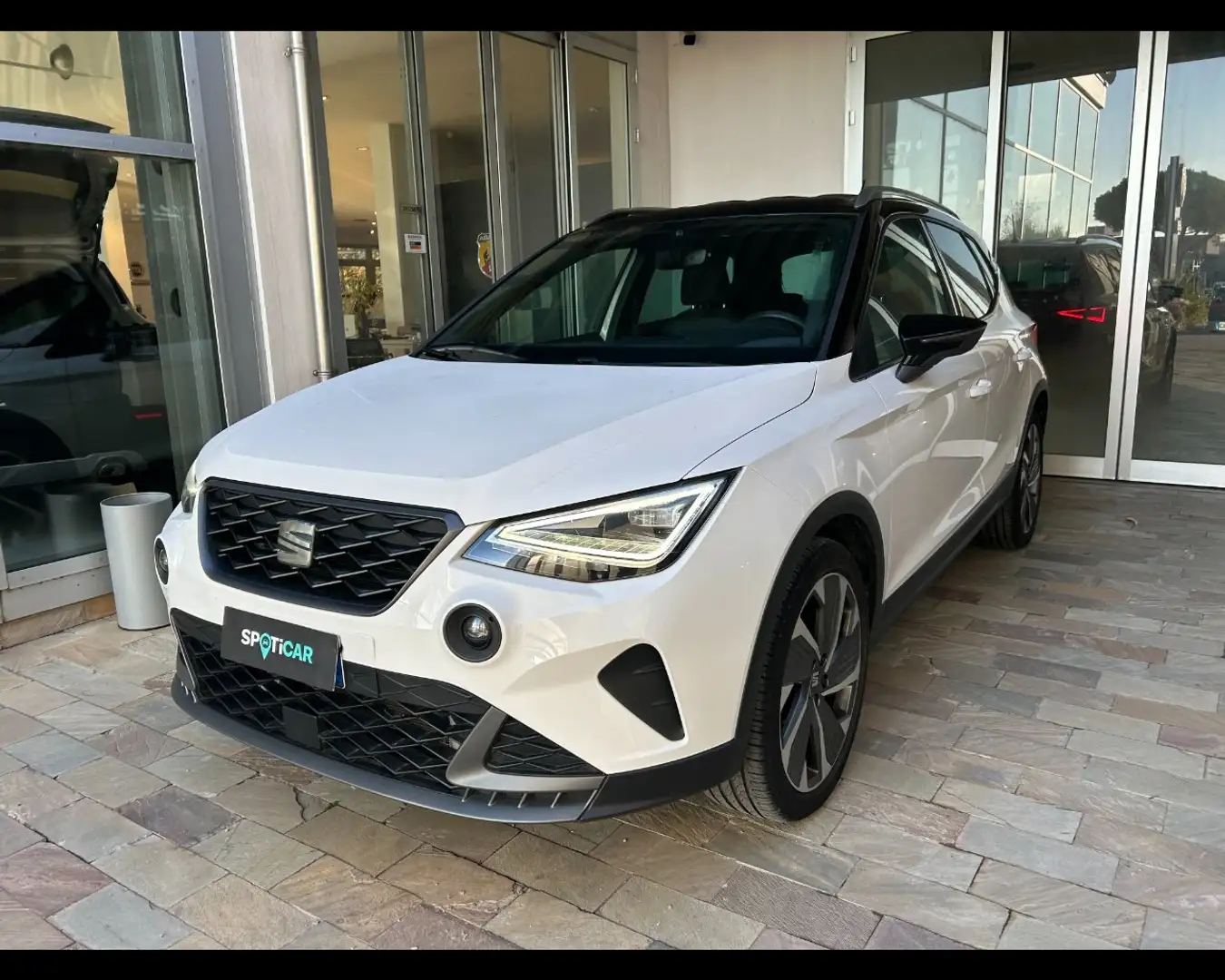 SEAT Arona 1.0 TGI FR Bianco - 1