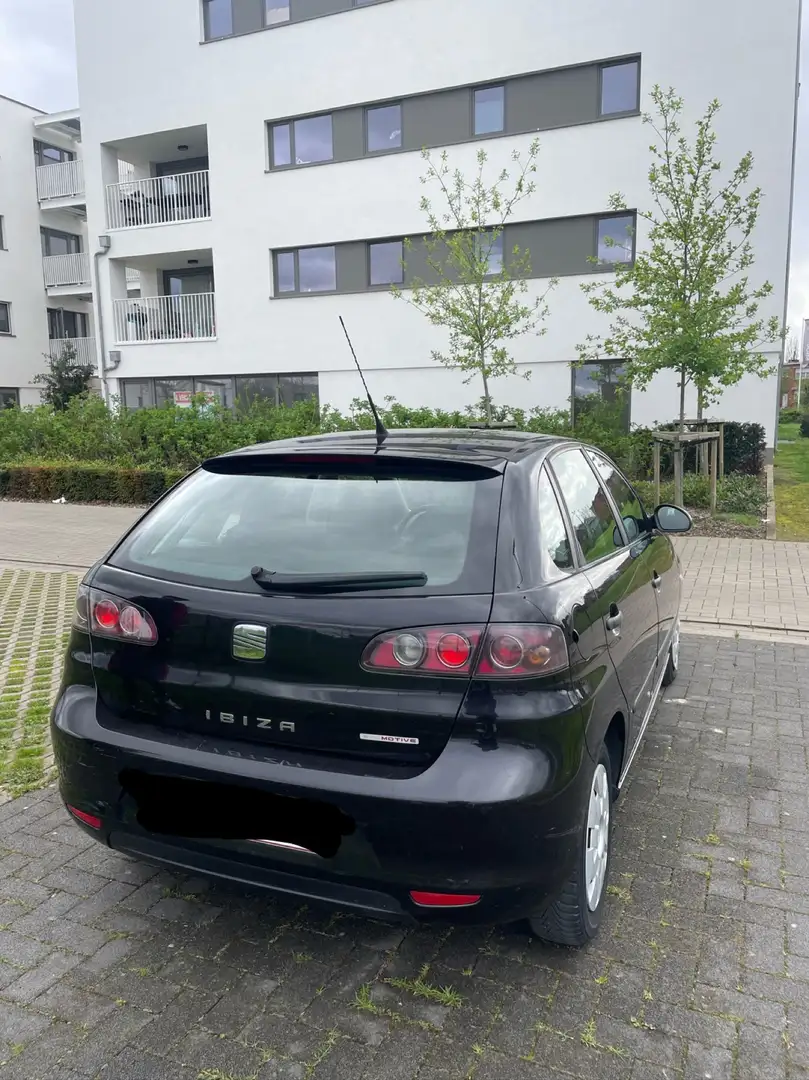 SEAT Ibiza 1.4 TDi Ecomotive DPF Noir - 2