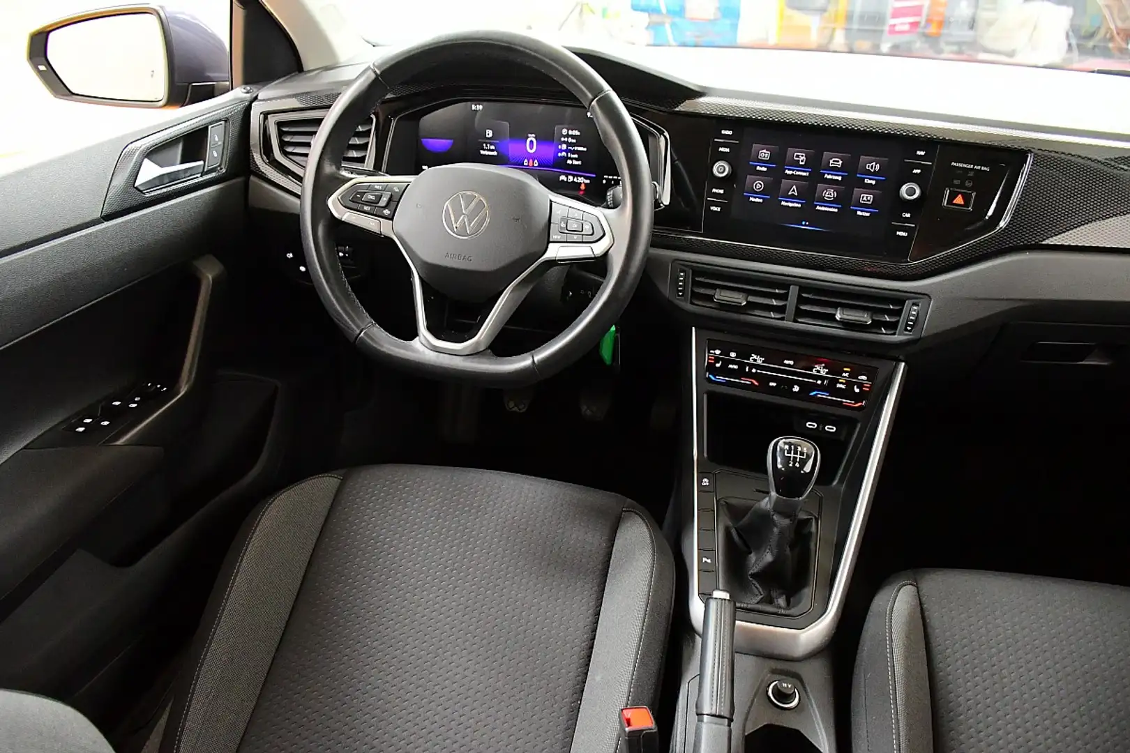 Volkswagen Polo 1,0 TSI Life Grau - 2