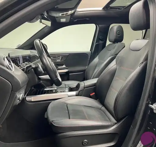 Mercedes-Benz GLB view 8