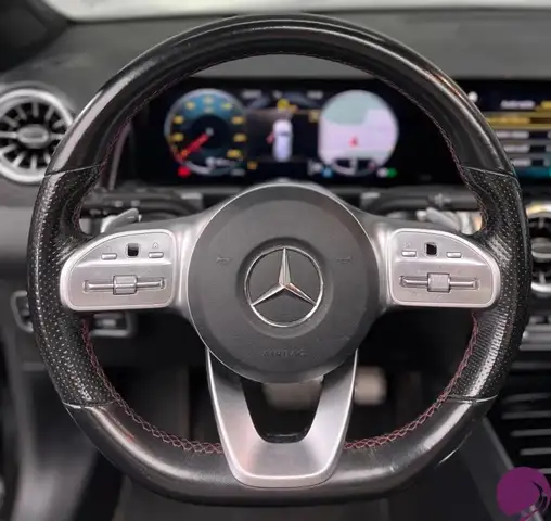 Mercedes-Benz GLB view 11