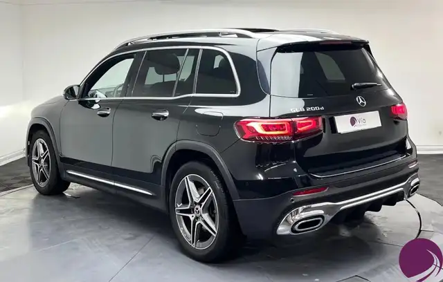 Mercedes-Benz GLB view 6