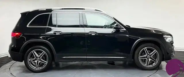 Mercedes-Benz GLB view 4