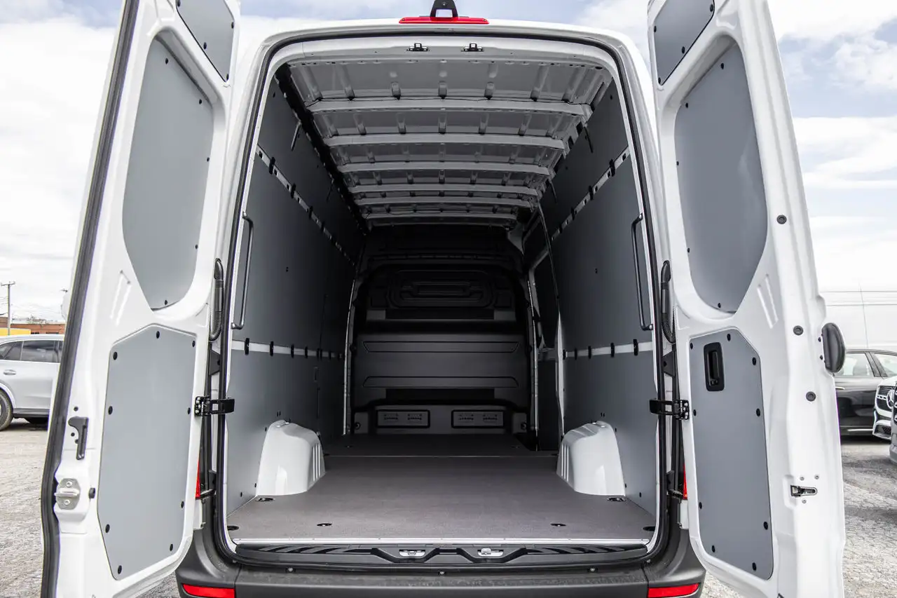Mercedes-Benz Sprinter снимка Mercedes-Benz Sprinter
