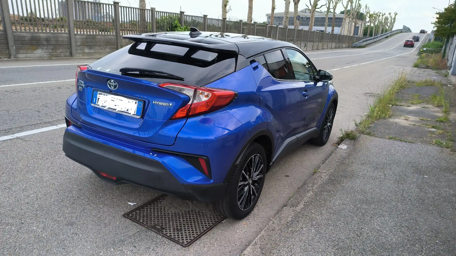 Toyota C-HR 1.8 Hybrid  E-CVT trend Blu/Azzurro - 2