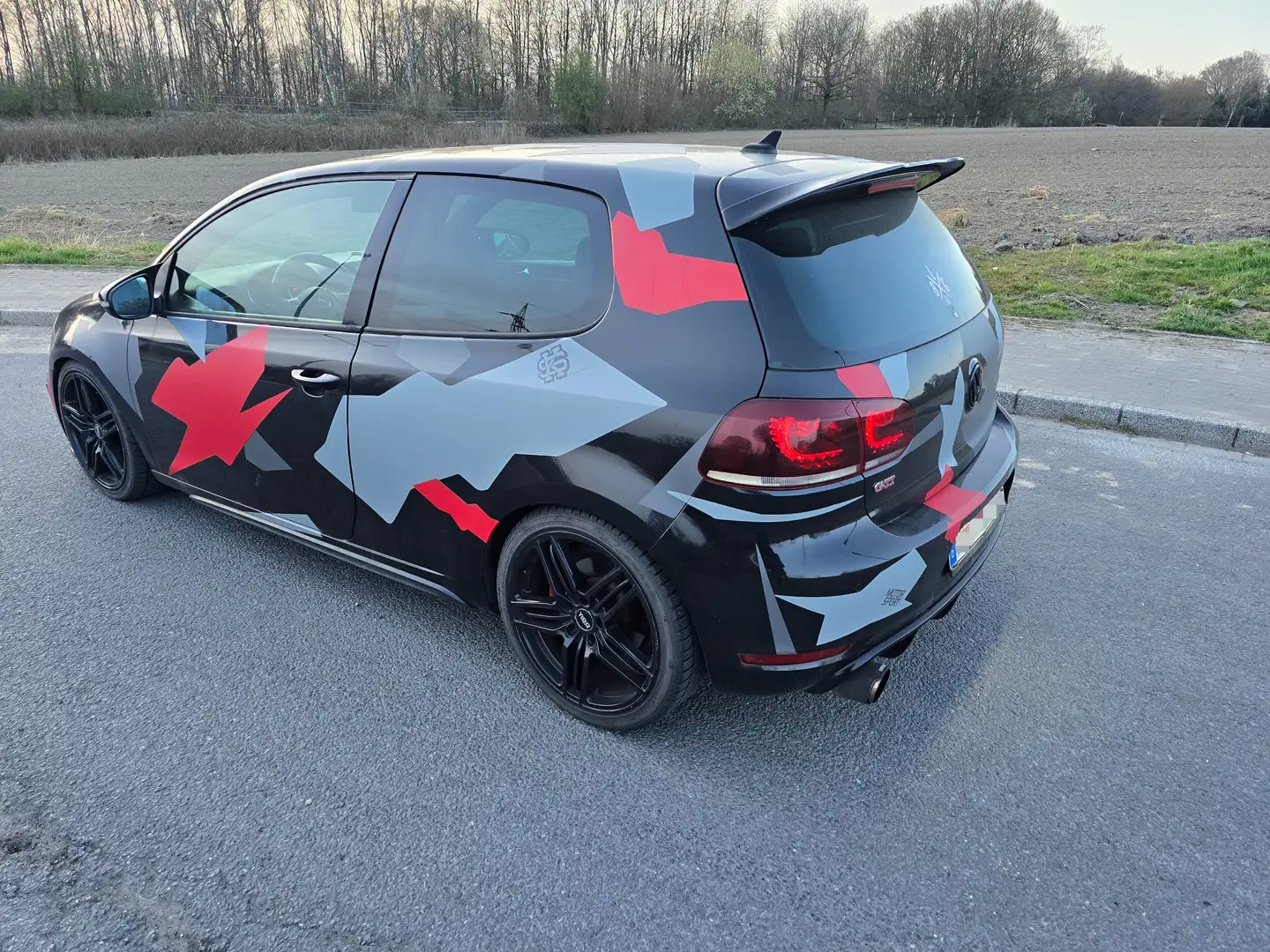 Volkswagen Golf GTI Blickfang Einzelstück Top Extras,Fährt super Schwarz - 2
