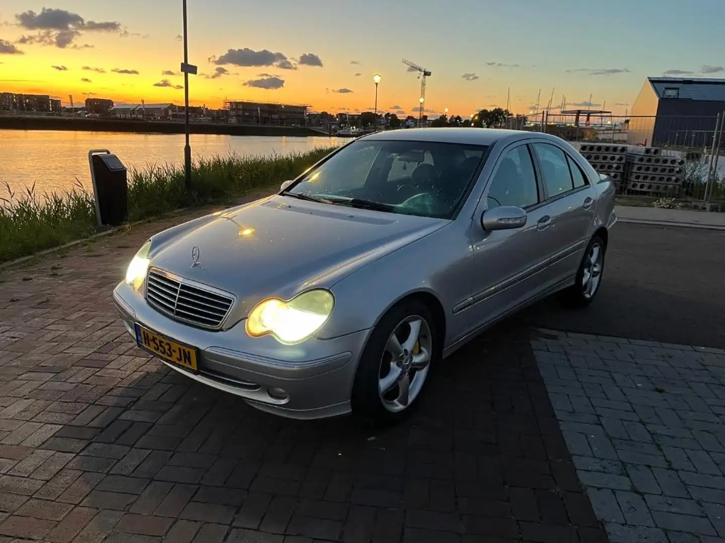 Mercedes-Benz C 270 C 270 CDI Classic Silver - 2