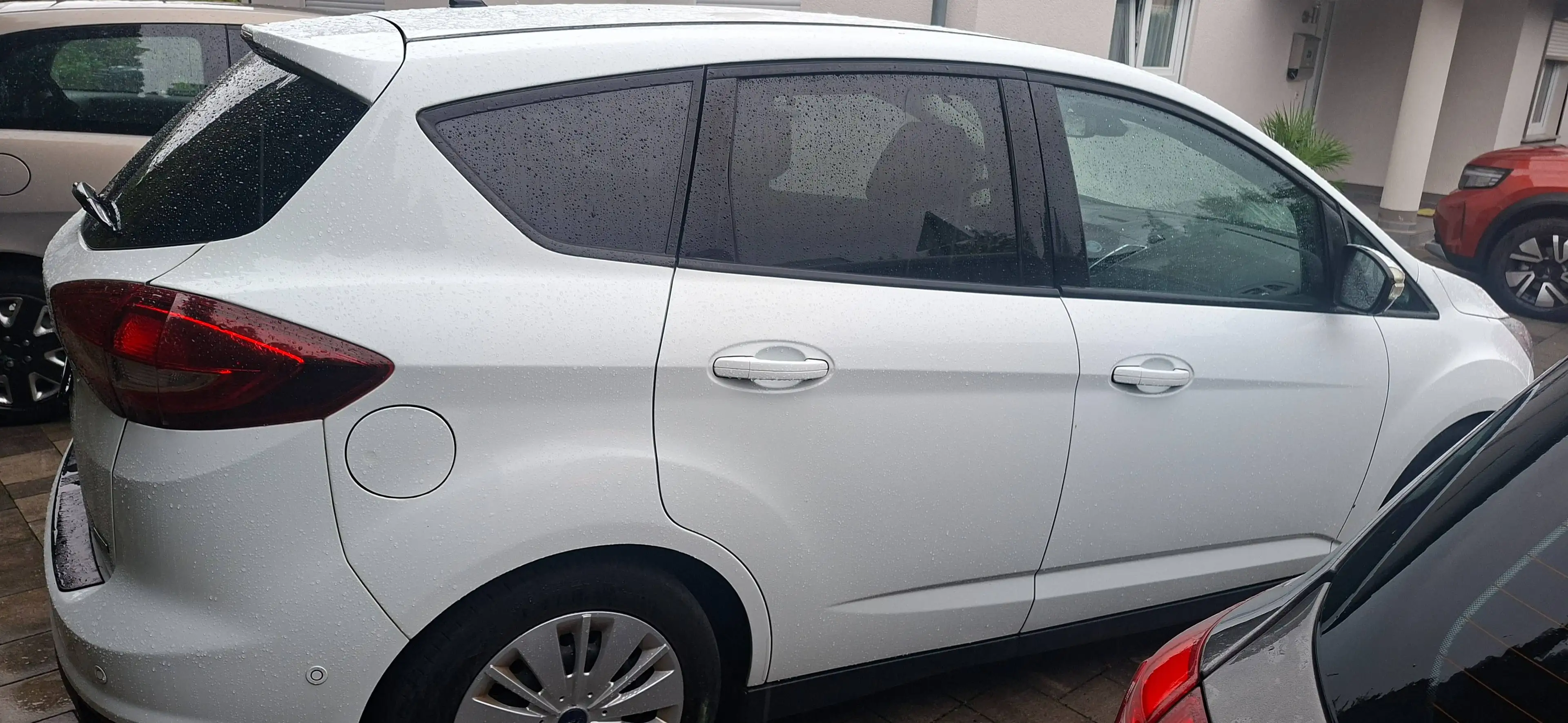 Ford C-Max Business Edition — photo 9