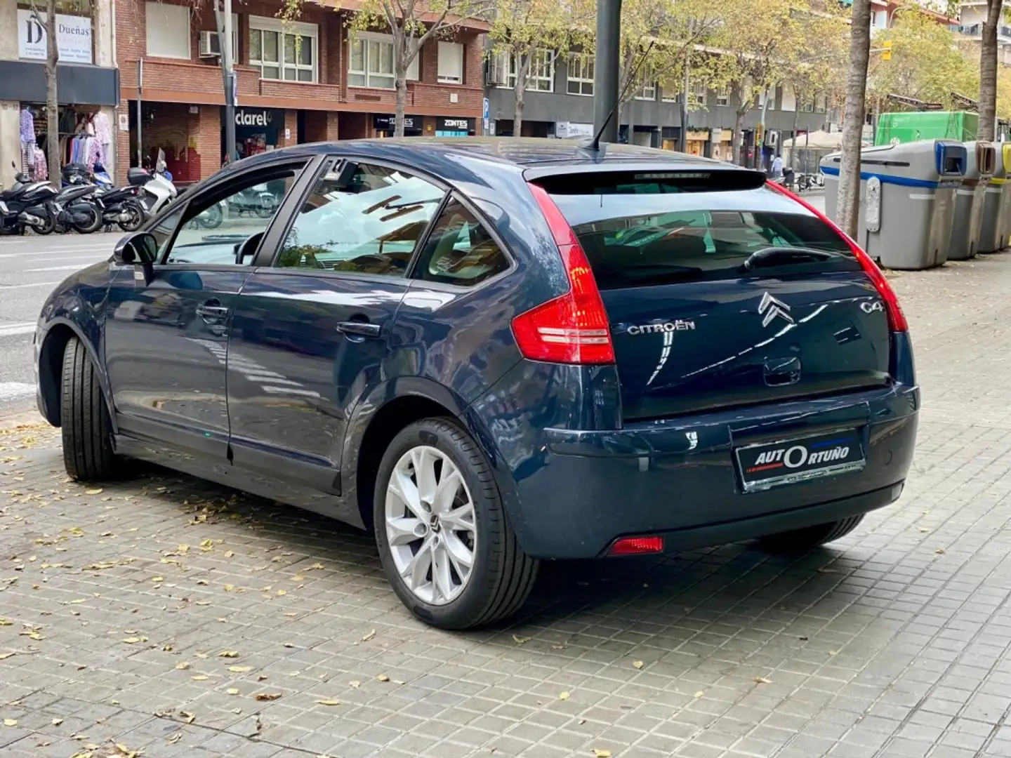 Citroen C4 1.6 VTI VTN@V Grau - 2