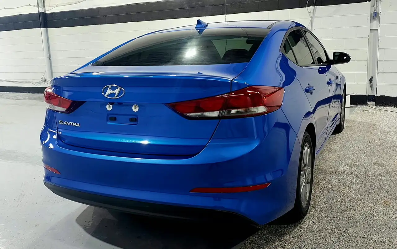 Hyundai ELANTRA снимка Hyundai ELANTRA