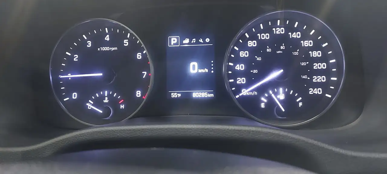 Hyundai ELANTRA снимка Hyundai ELANTRA