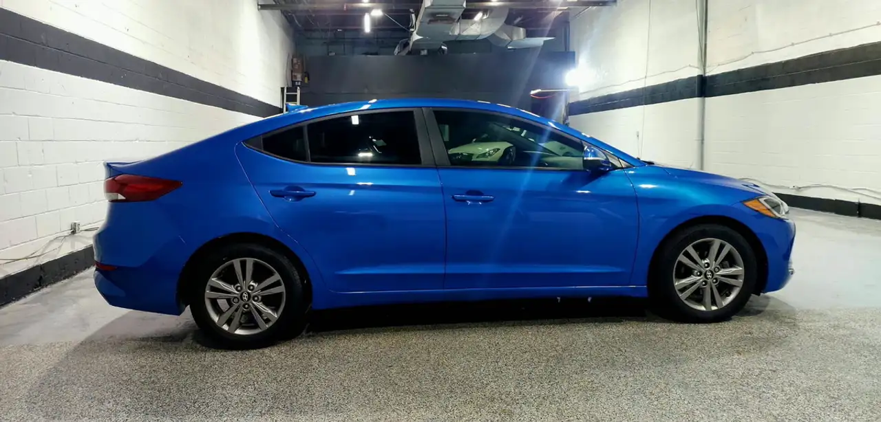 Hyundai ELANTRA снимка Hyundai ELANTRA