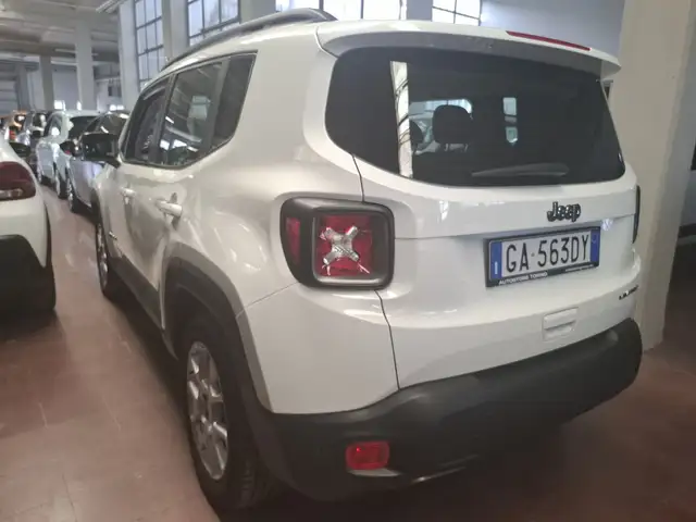 Jeep Renegade view 8