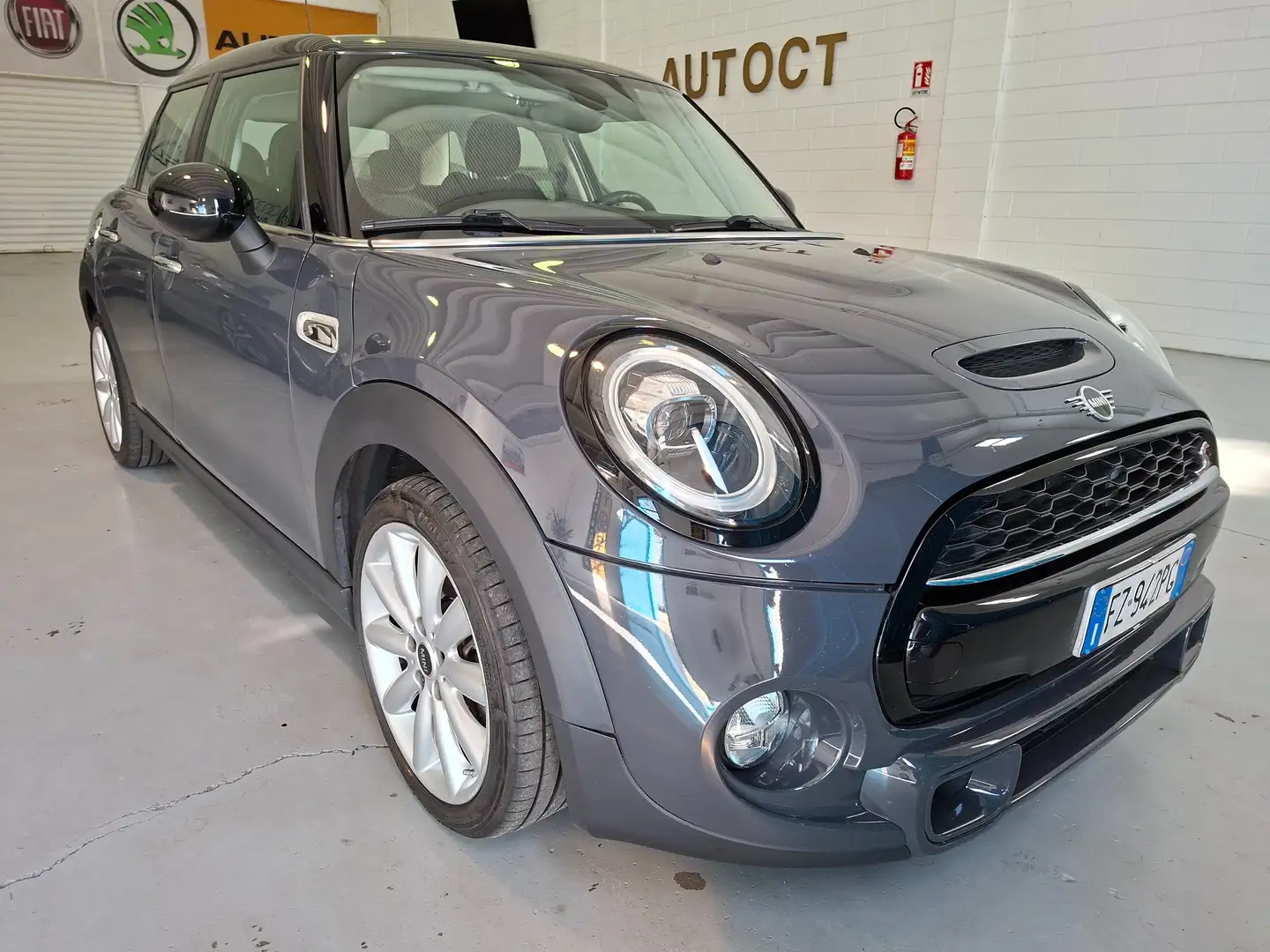 MINI Cooper S 5p 2.0 Cambio automatico Grigio - 2