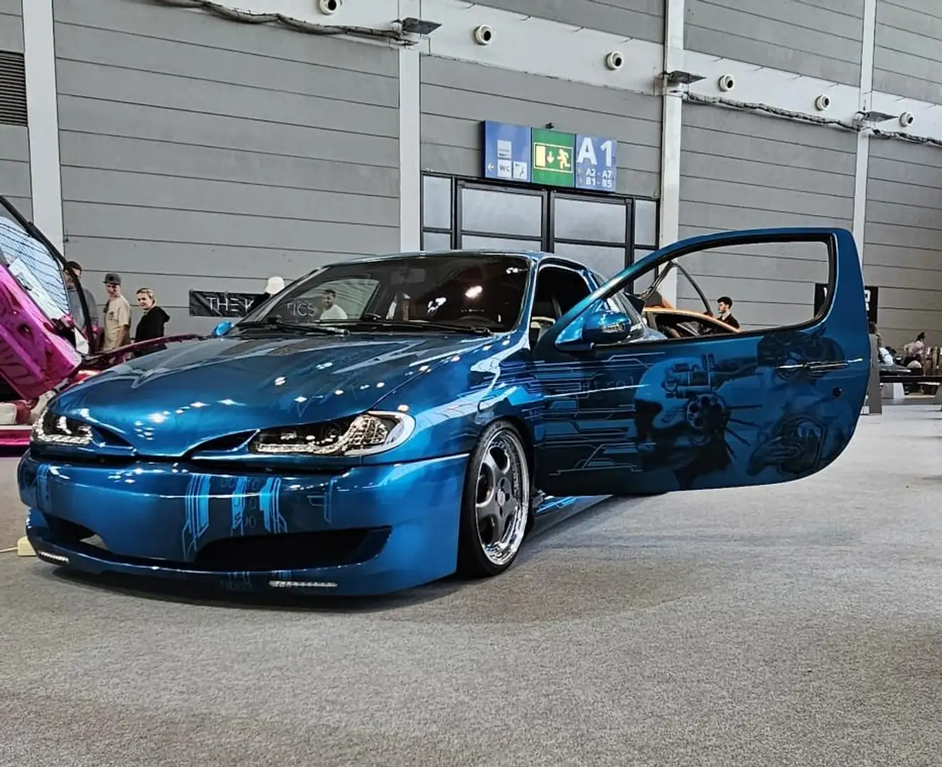 Renault Megane Mégane Coupé 2.0 16V Blau - 1