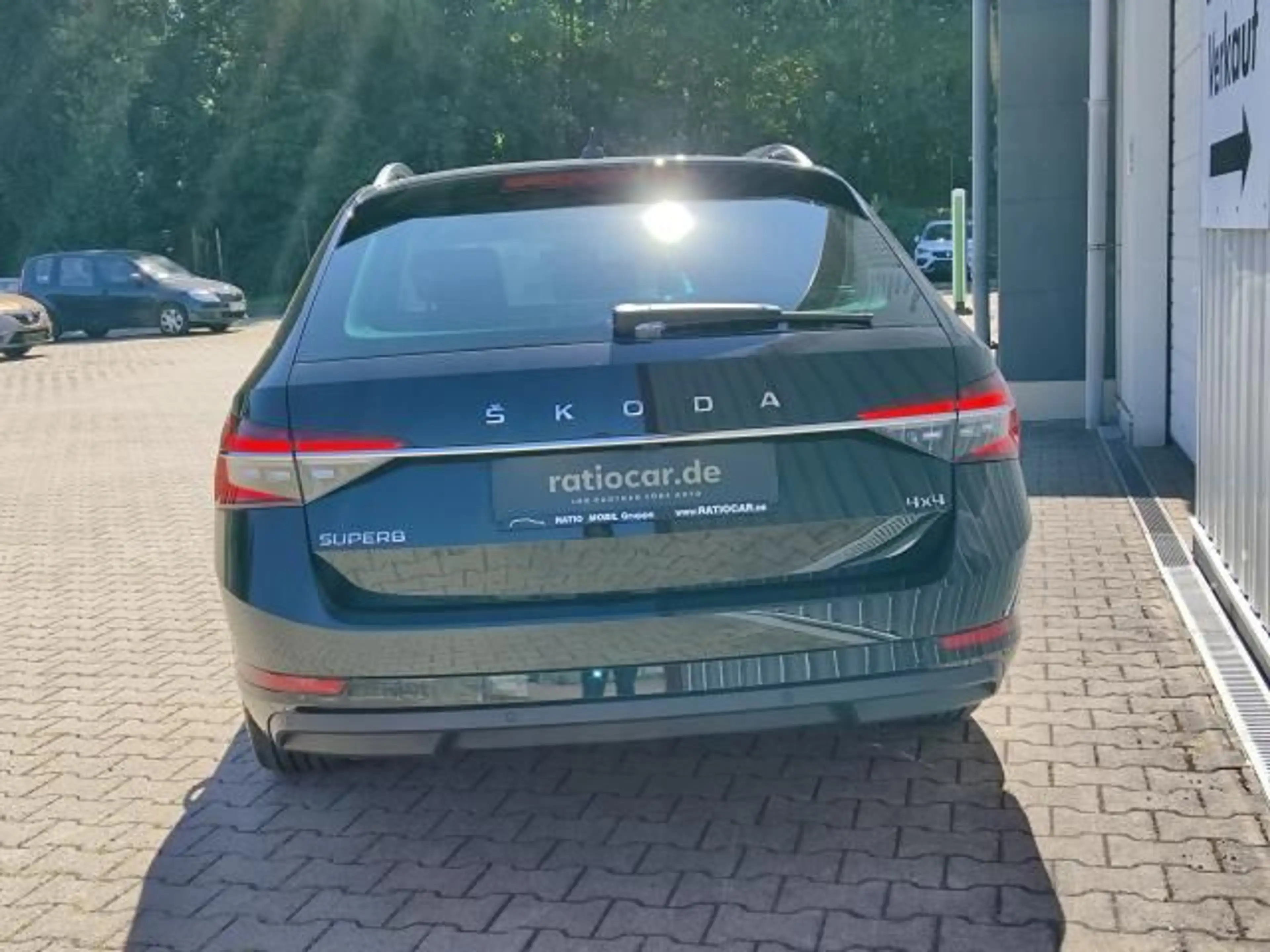 Skoda Superb SUPERB COMBI STYLE 2.0 TDI DSG 4X4 PANORAMADACH — photo 4