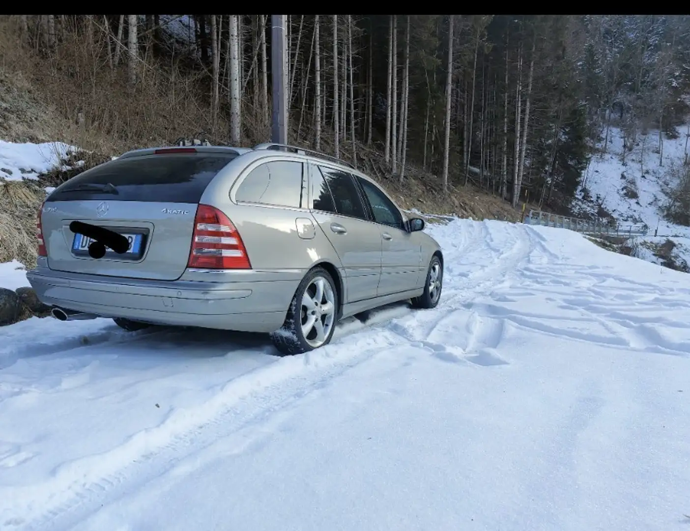 Mercedes-Benz C 350 SW V6 Avantgarde Sport 4matic Šedá - 2