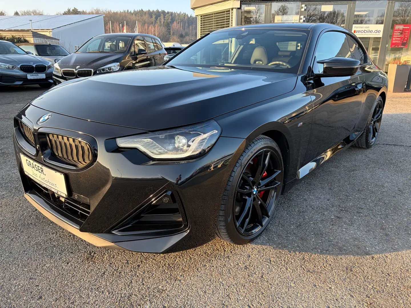 BMW 240 M240i x Drive Coupe Schwarz - 1