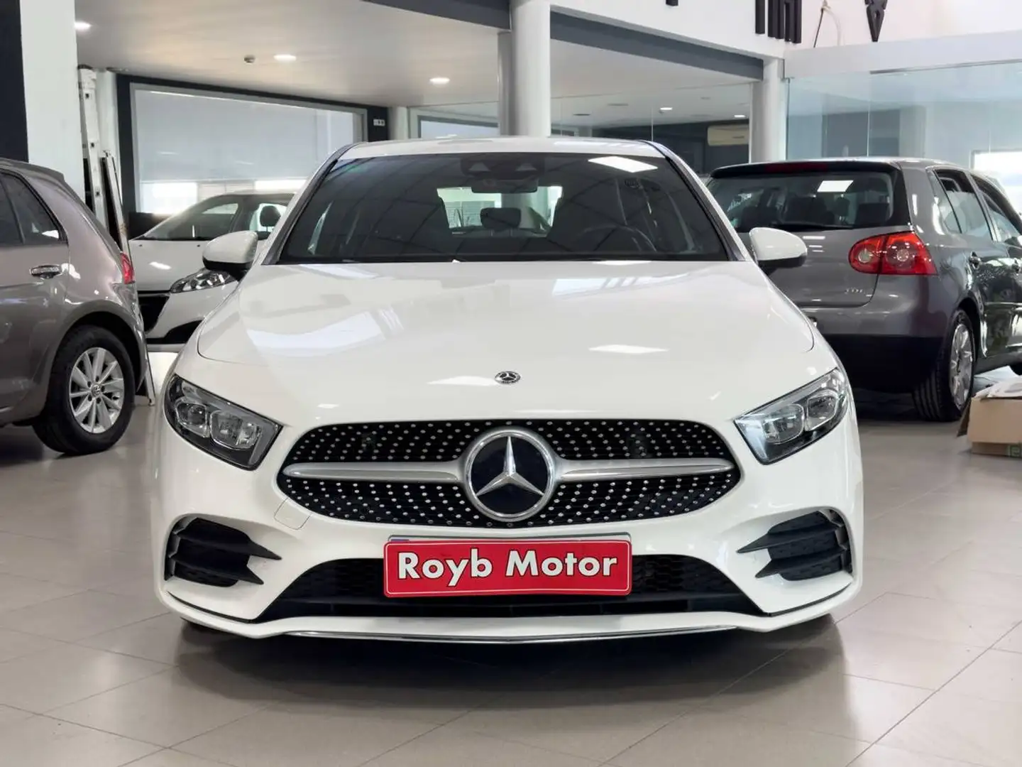 Mercedes-Benz A 180 BE AMG Line 7G-DCT Blanco - 2
