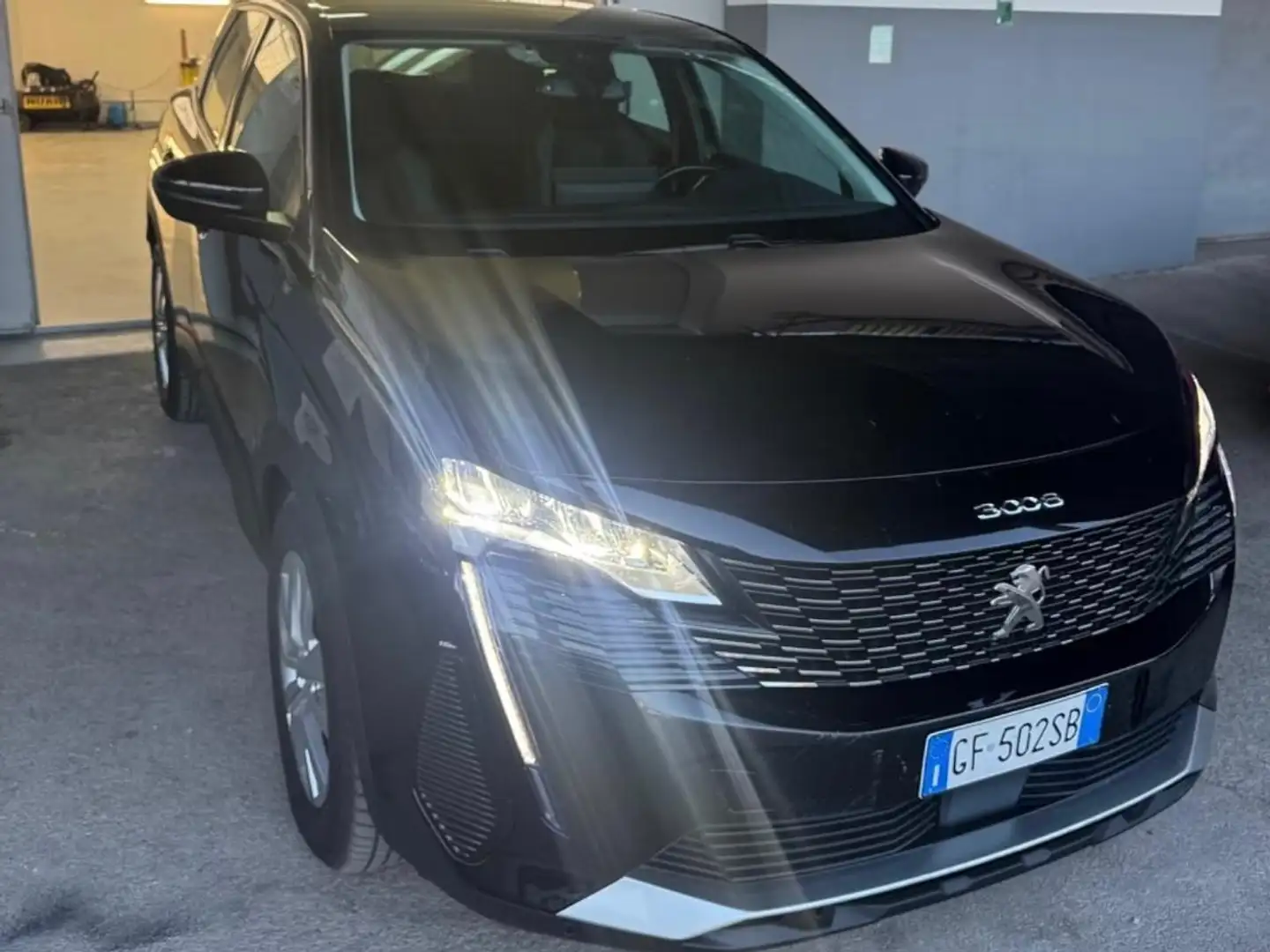Peugeot 3008 3008 II 2021 1.5 bluehdi Allure Pack s Zwart - 1