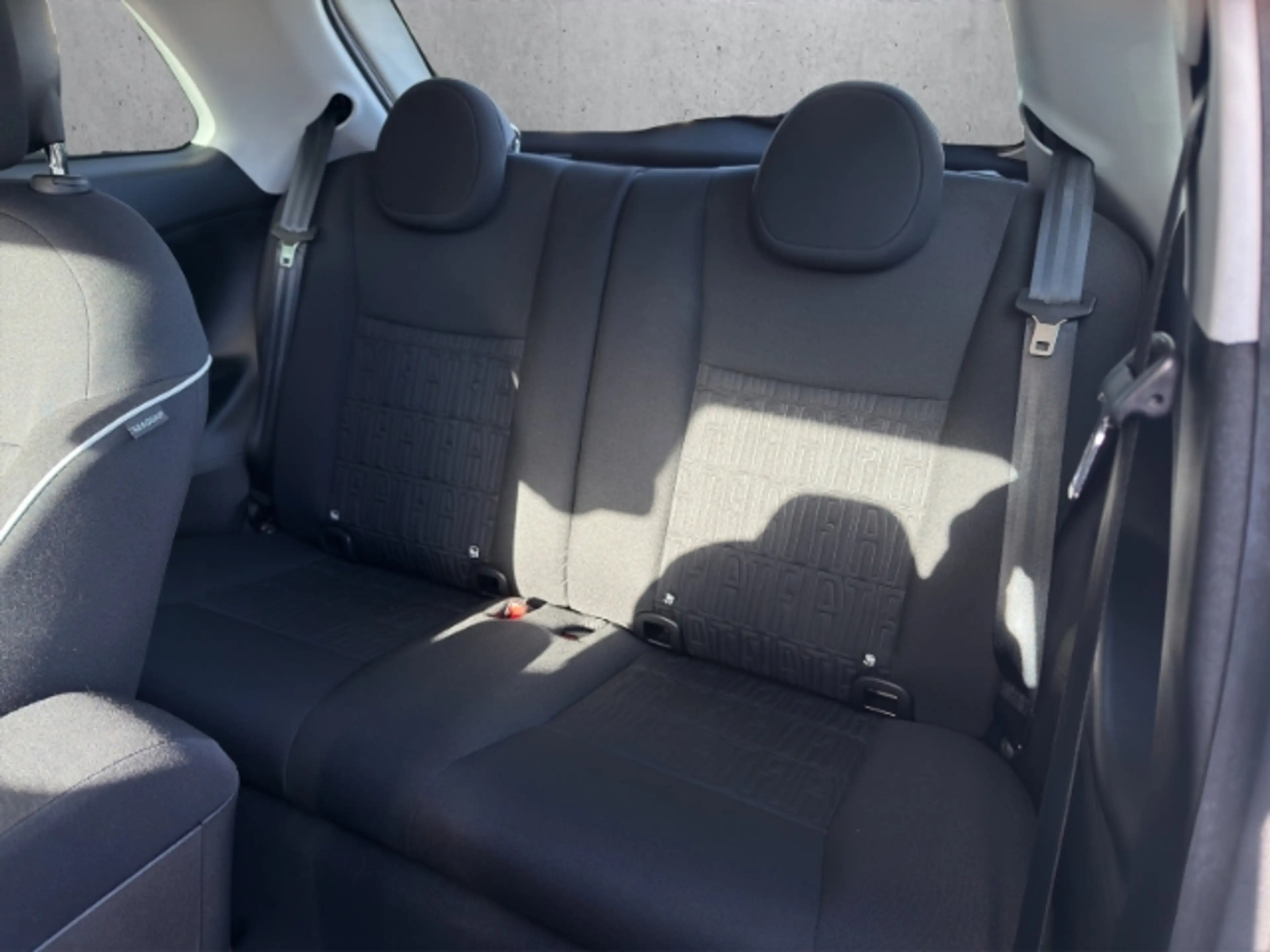 Fiat 500e Basis/Navi/RFK/Alu/Apple&Android — photo 8