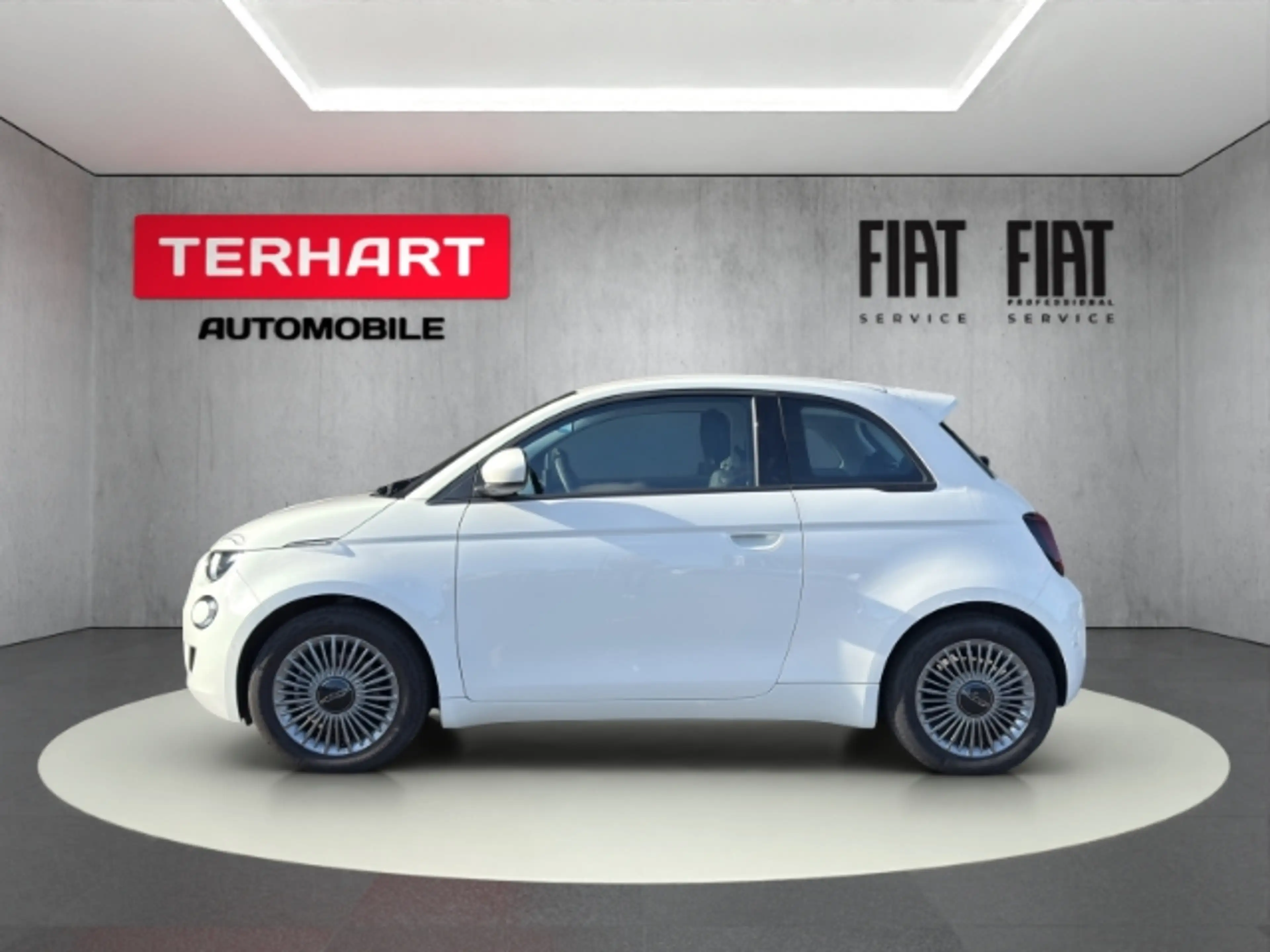 Fiat 500e Basis/Navi/RFK/Alu/Apple&Android — photo 2