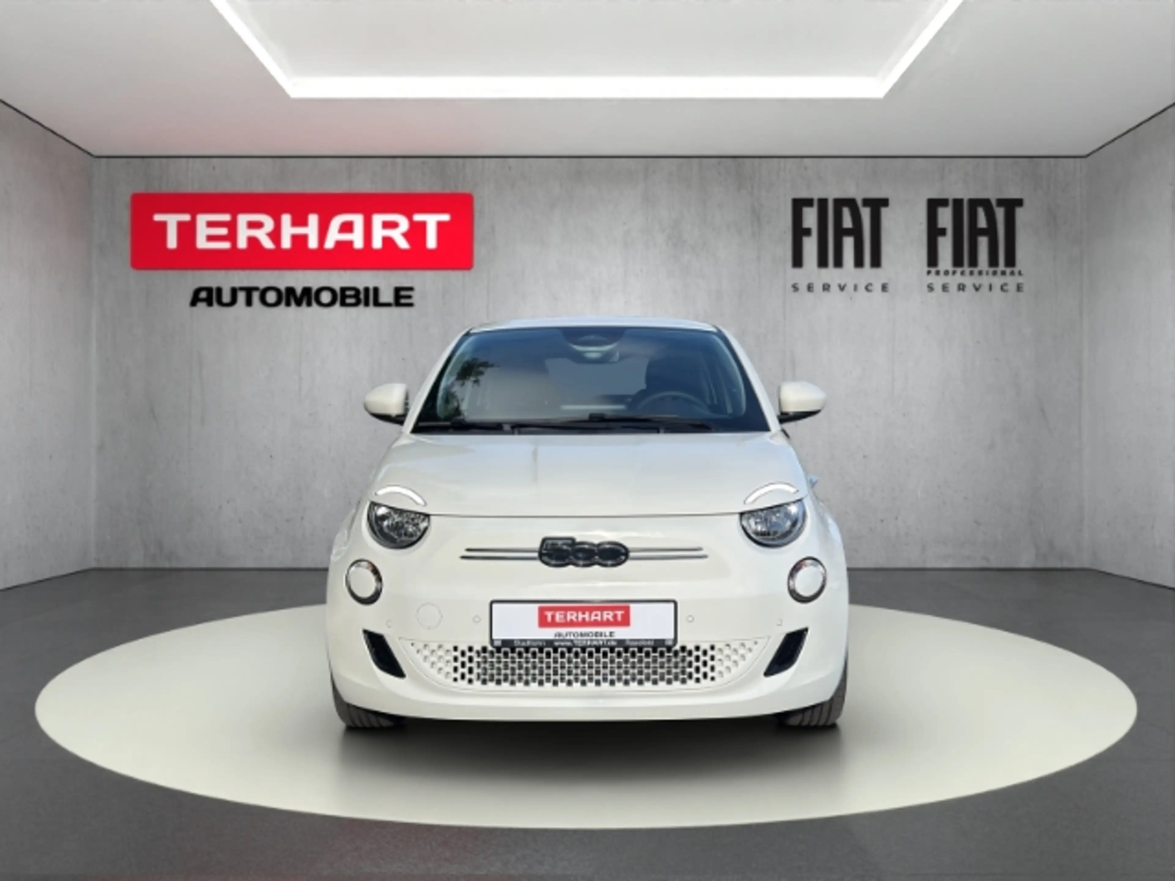 Fiat 500e Basis/Navi/RFK/Alu/Apple&Android — photo 5