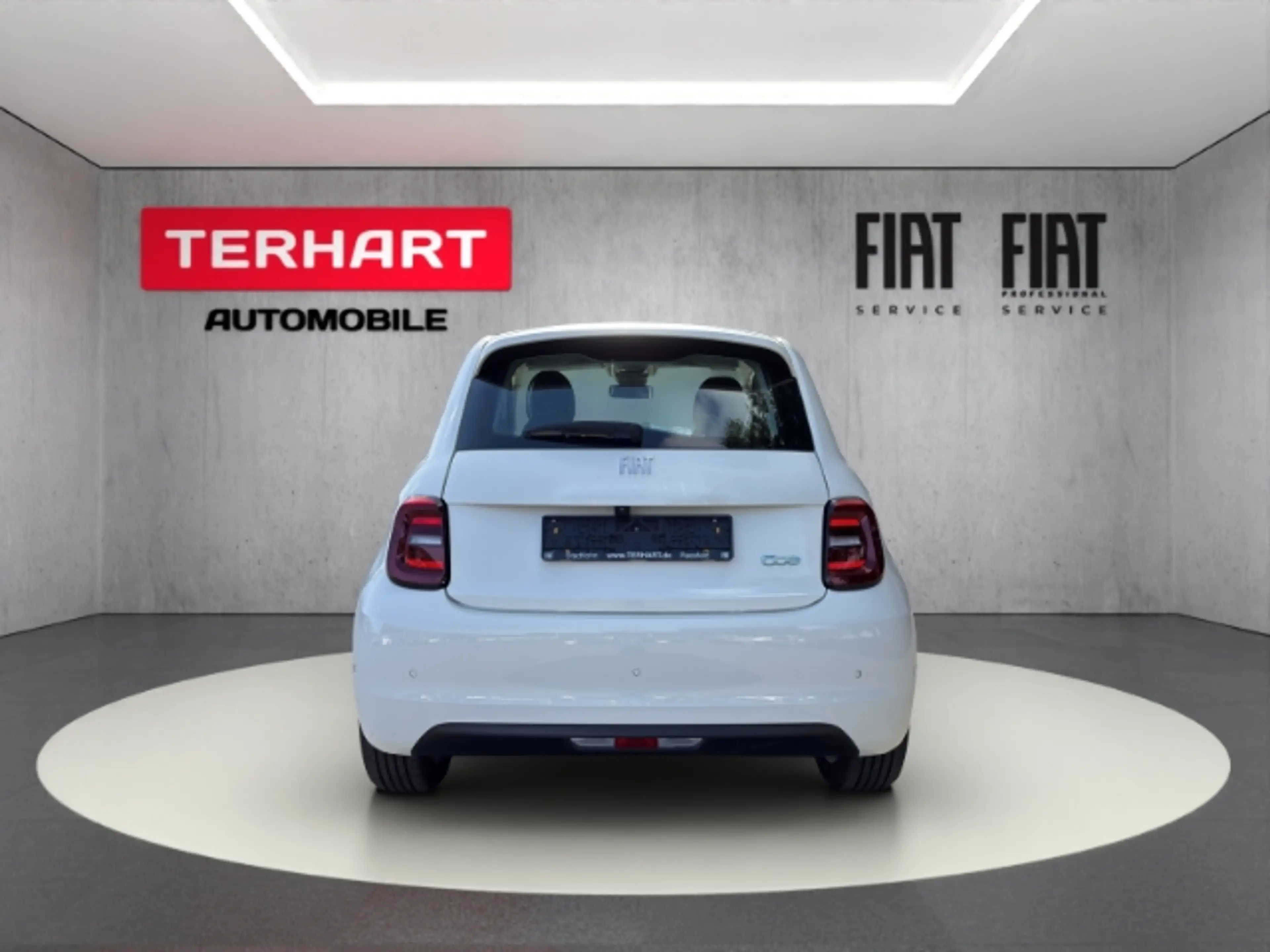 Fiat 500e Basis/Navi/RFK/Alu/Apple&Android — photo 4