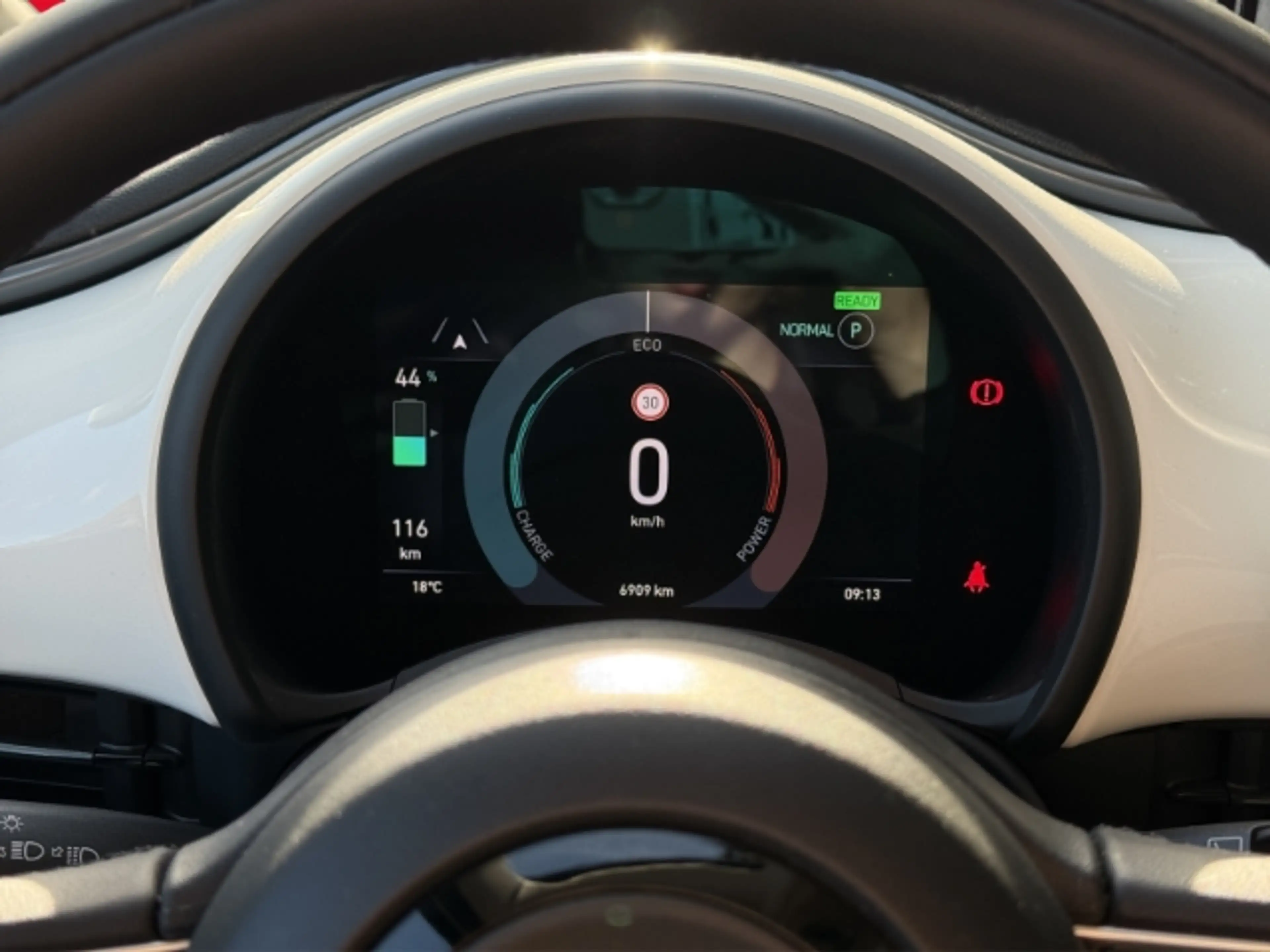 Fiat 500e Basis/Navi/RFK/Alu/Apple&Android — photo 12