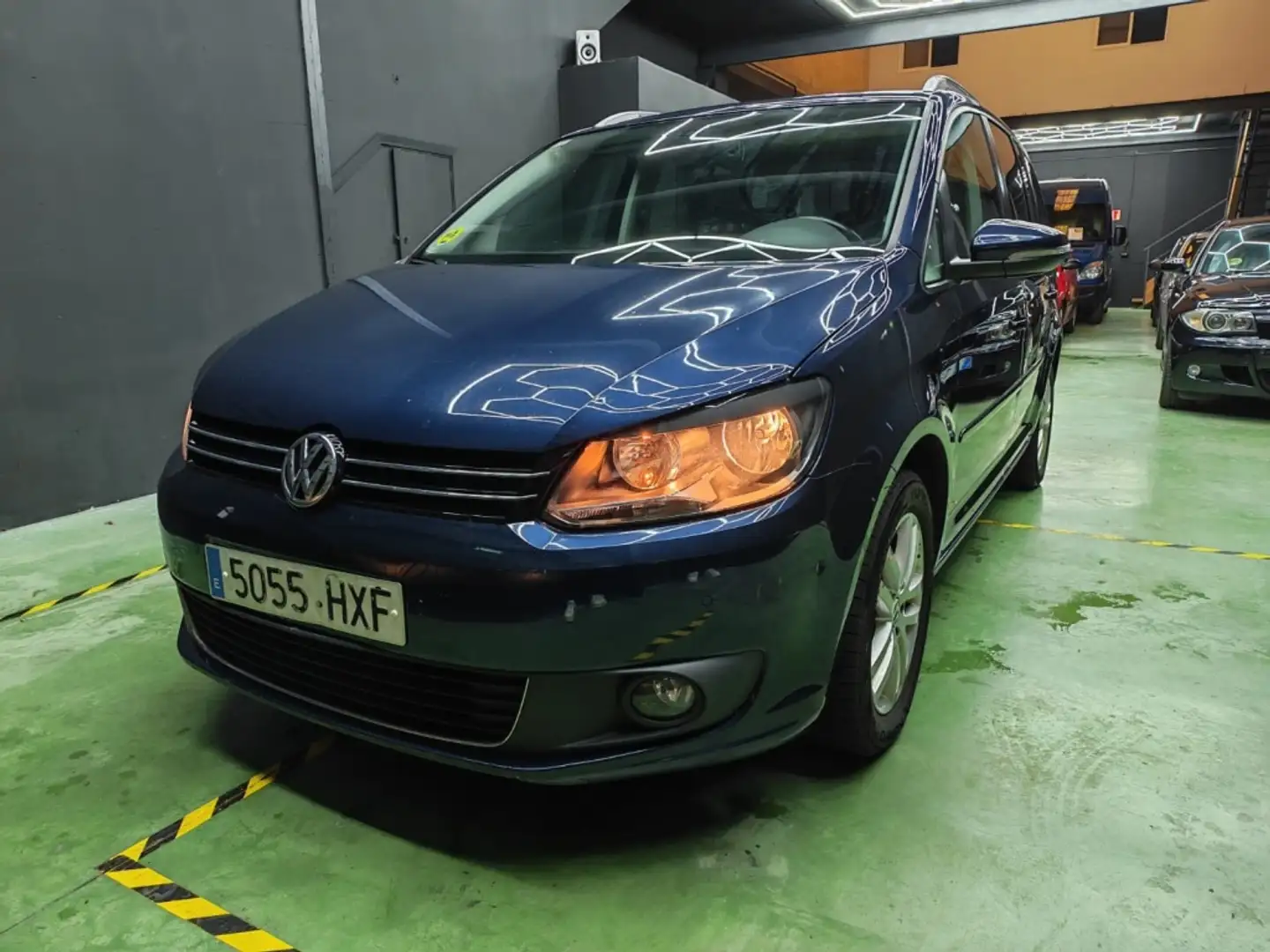 Volkswagen Touran 1.6TDI Advance BMT DSG 105 Azul - 2