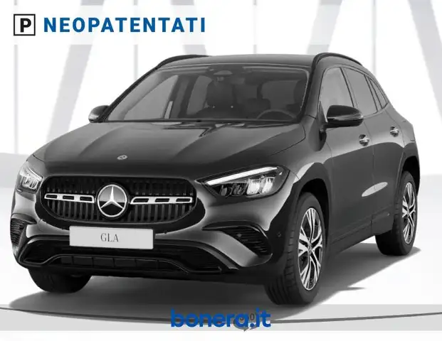 Mercedes-Benz GLA 180 Progressive Advanced Plus auto