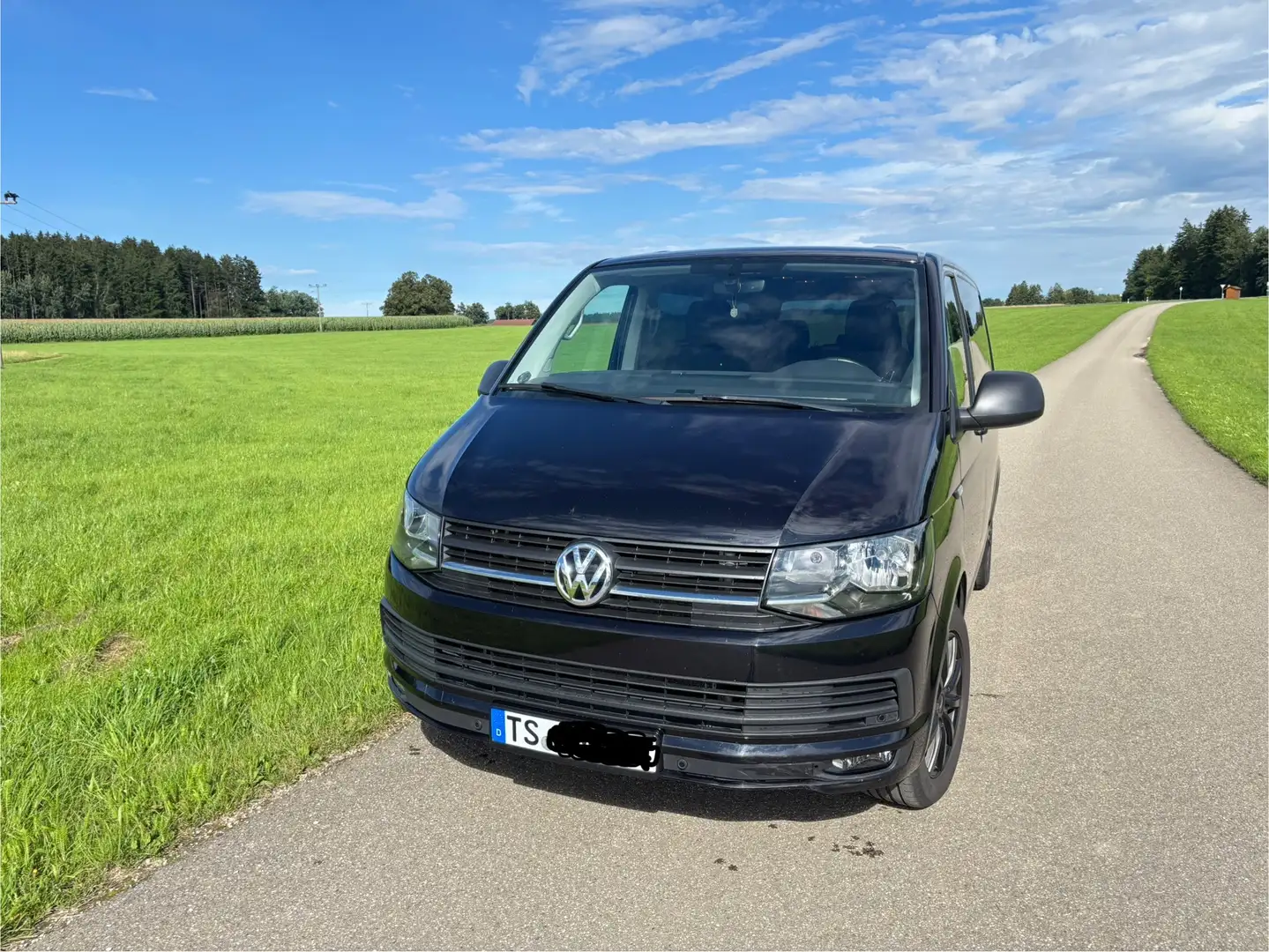 Volkswagen T6 Multivan Schwarz - 2