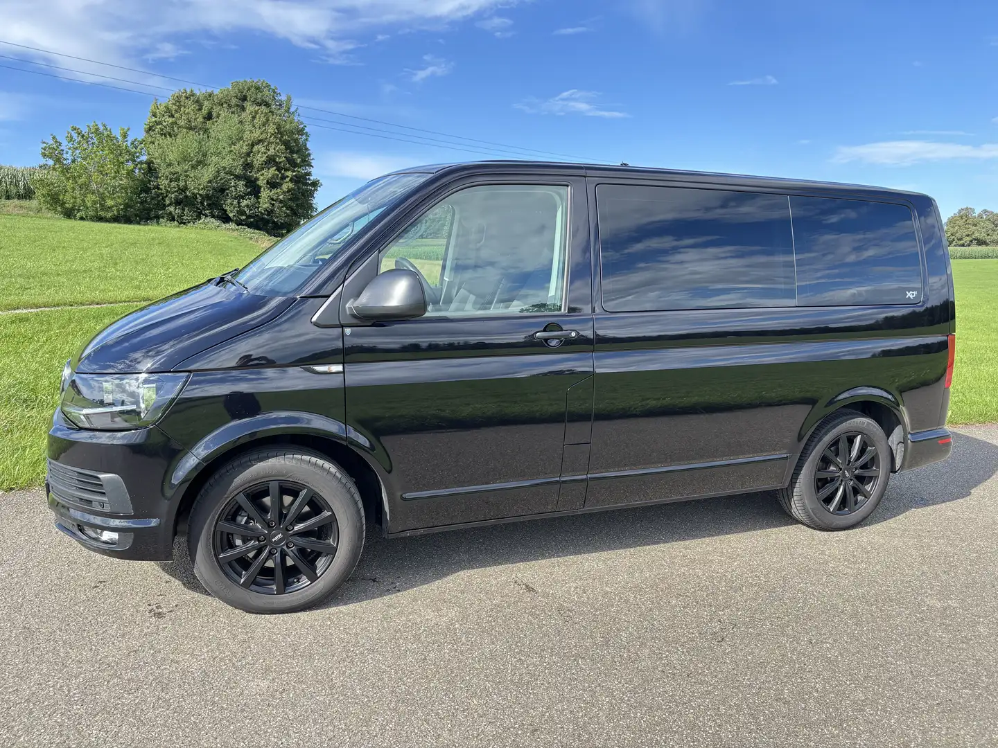 Volkswagen T6 Multivan Schwarz - 1