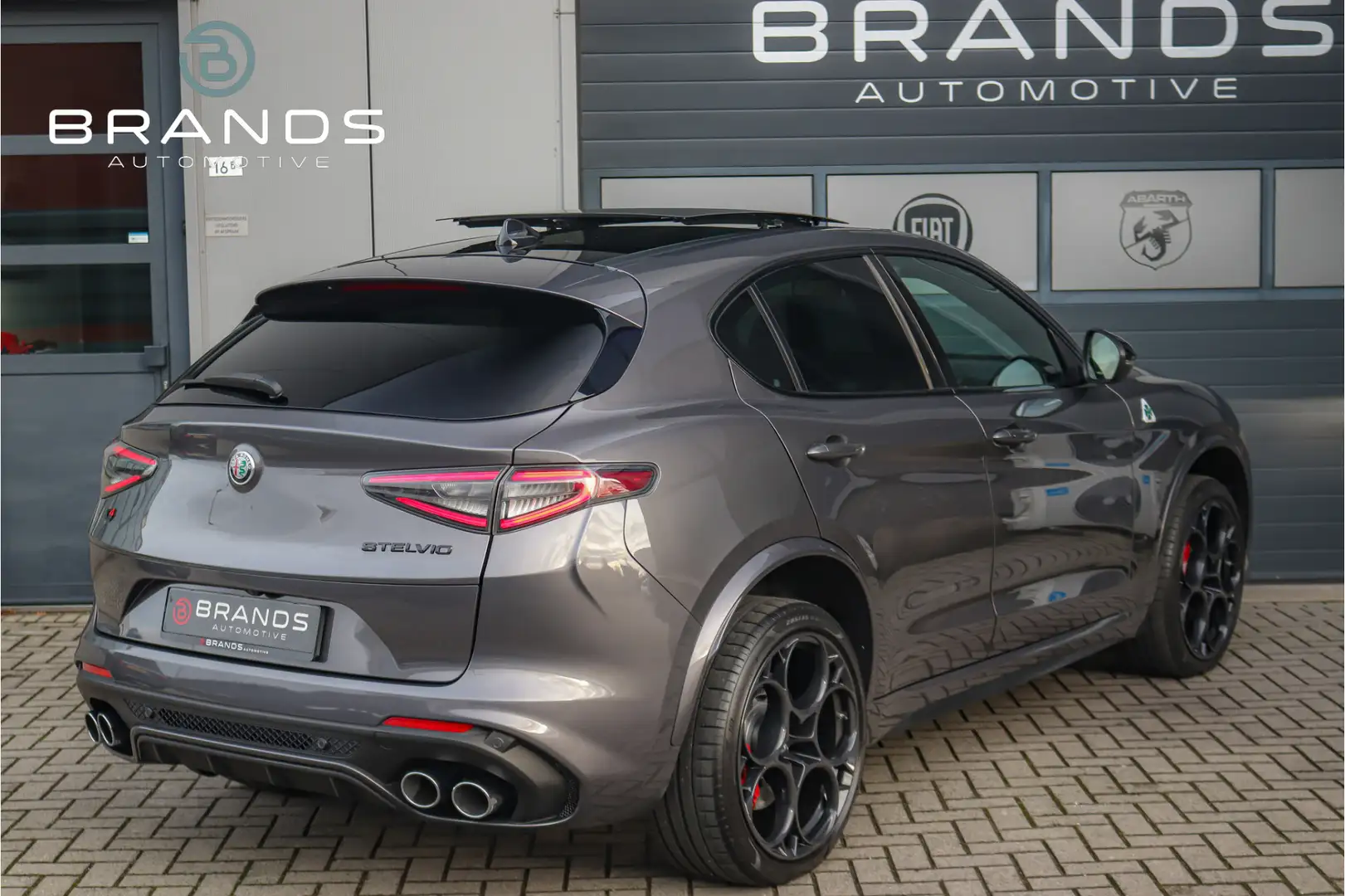 Alfa Romeo Stelvio 2.9 V6 Quadrifoglio Q4 1e eig Full option Garantie Grau - 2
