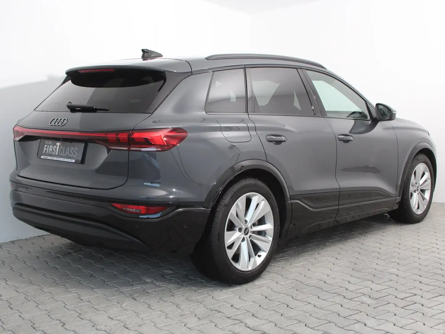 Audi Q6 e-tron quattro business Gris - 2