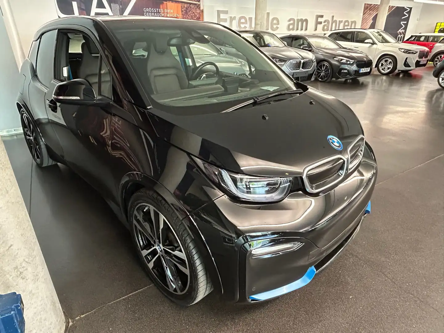 BMW i3 s Leder_Glasdach_DrivAss+_Komplettausstattung Černá - 2