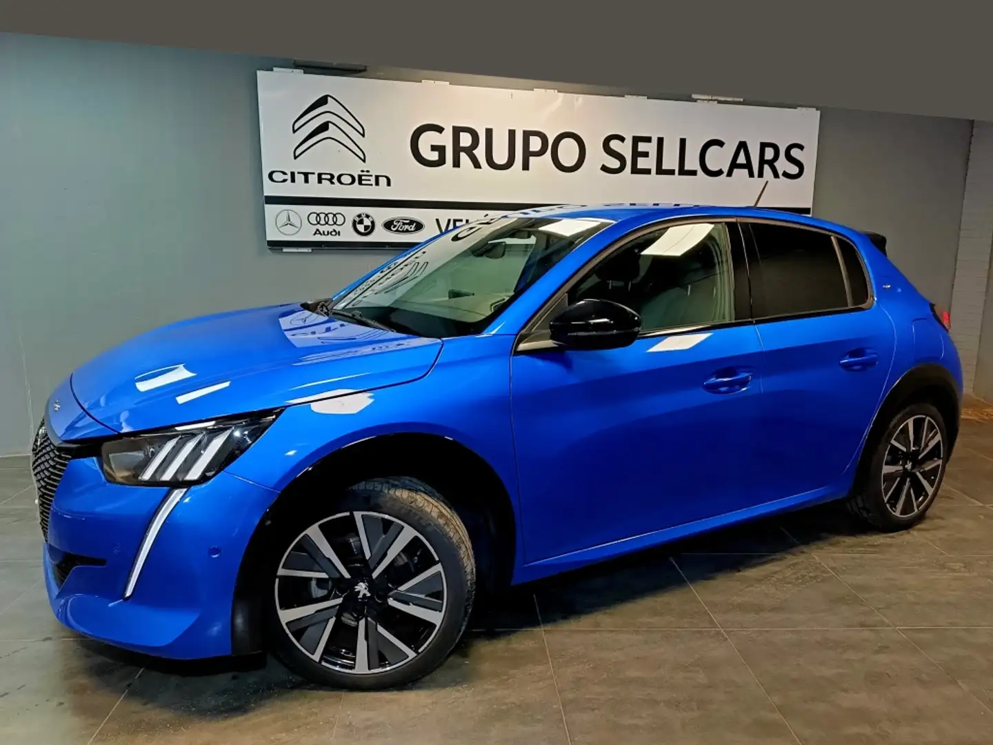 Peugeot 208 1.2 Puretech S&S GT EAT8 130 Blauw - 2