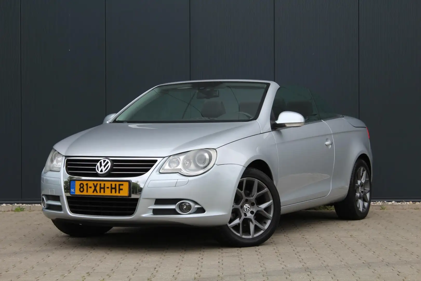 Volkswagen Eos 2.0-16v FSI | Stoelverwarming | Clima / Cruise con Grijs - 1