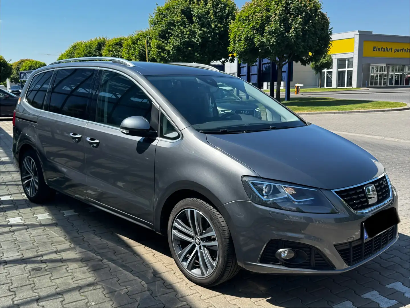 SEAT Alhambra Alhambra 1.4 TSI S Grau - 2